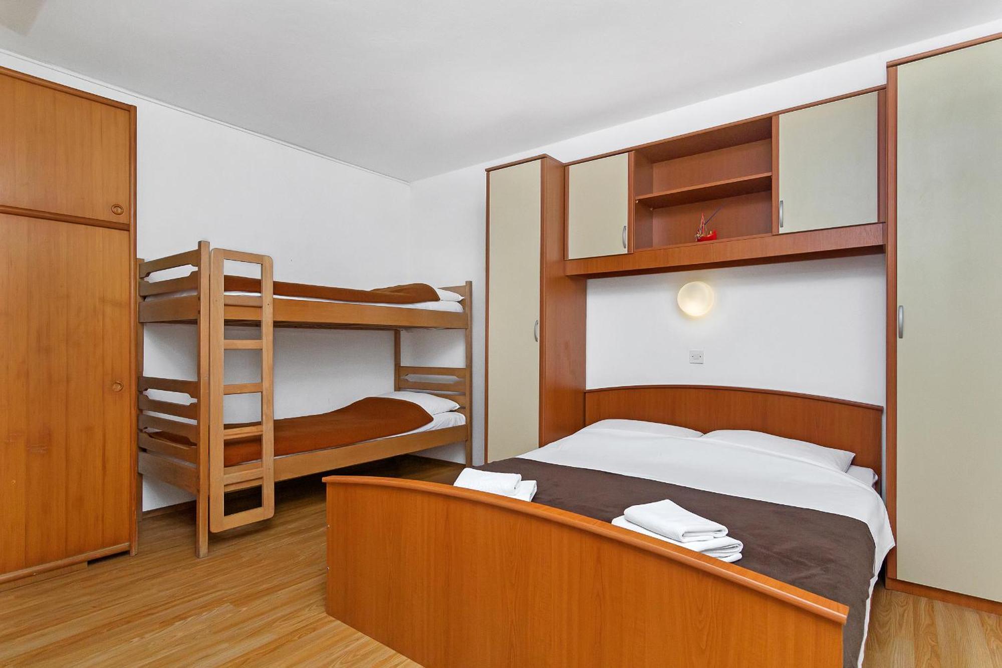 Apartmani Cico Gdinj 外观 照片