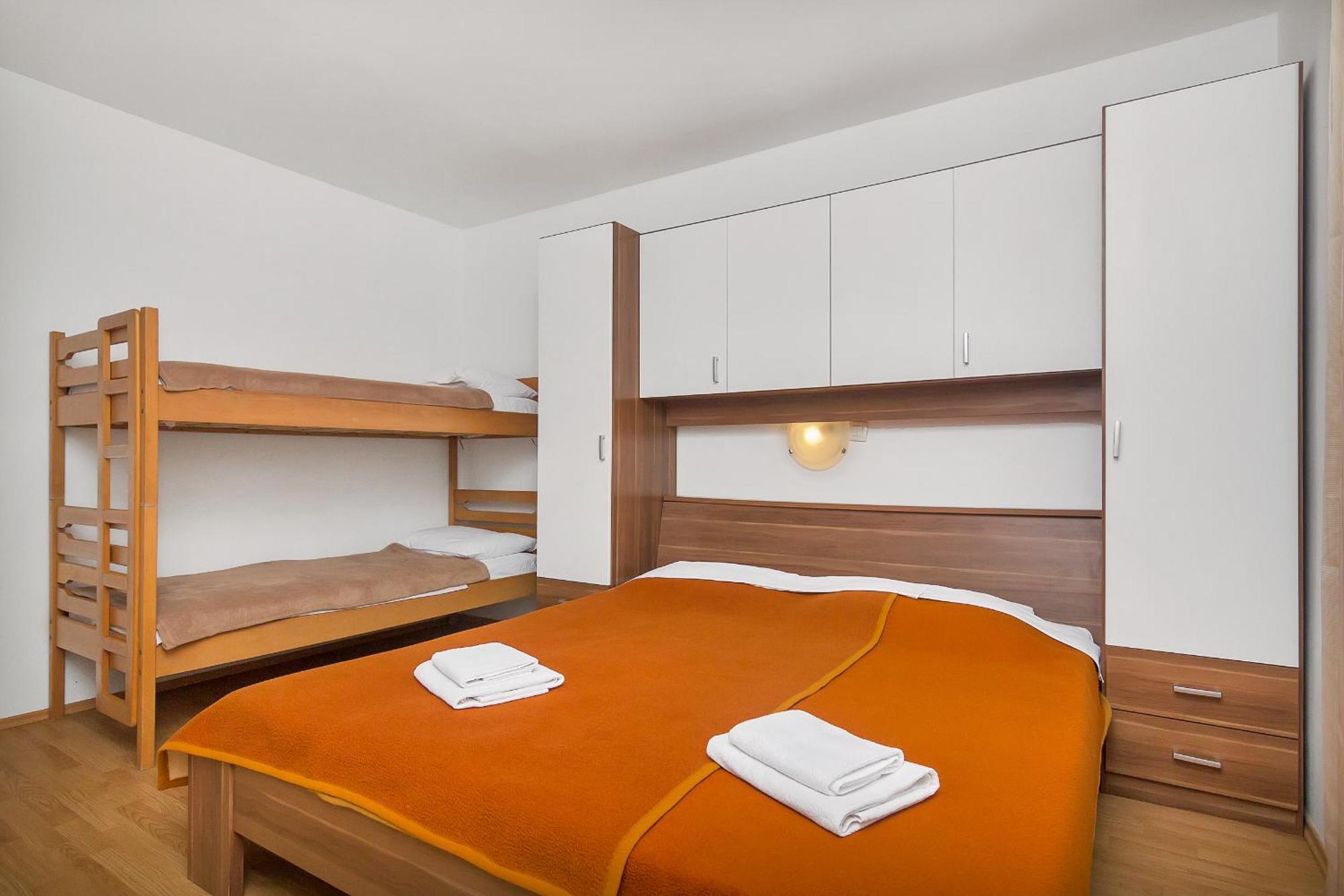 Apartmani Cico Gdinj 外观 照片