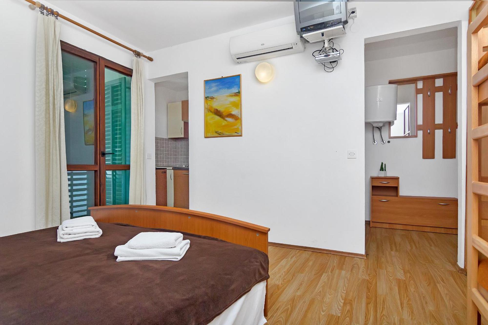 Apartmani Cico Gdinj 外观 照片