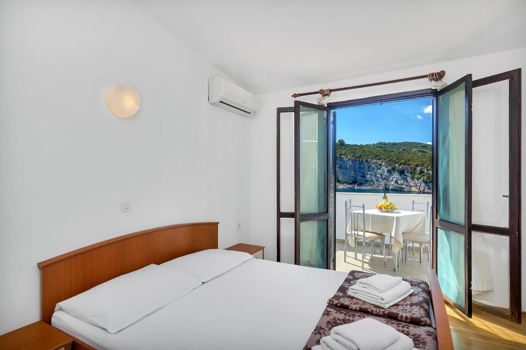 Apartmani Cico Gdinj 外观 照片