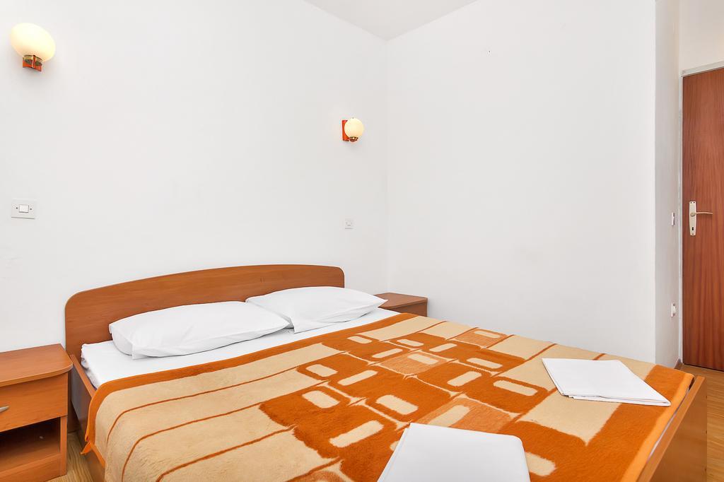 Apartmani Cico Gdinj 外观 照片