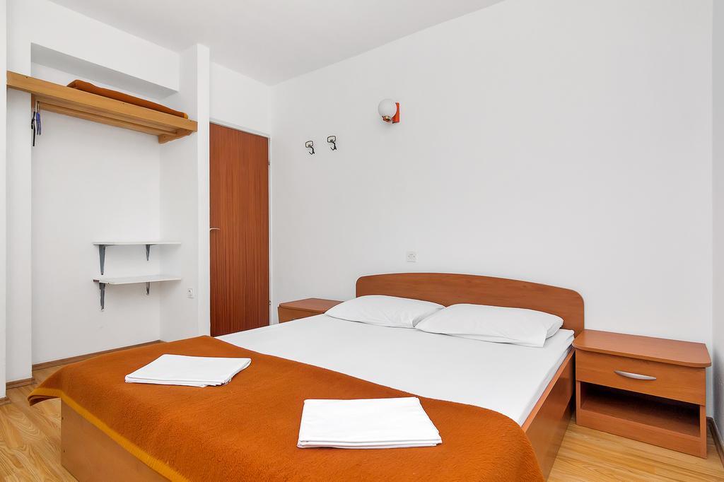 Apartmani Cico Gdinj 外观 照片