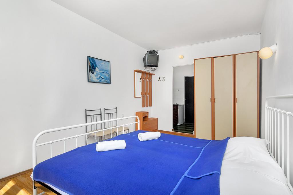 Apartmani Cico Gdinj 外观 照片
