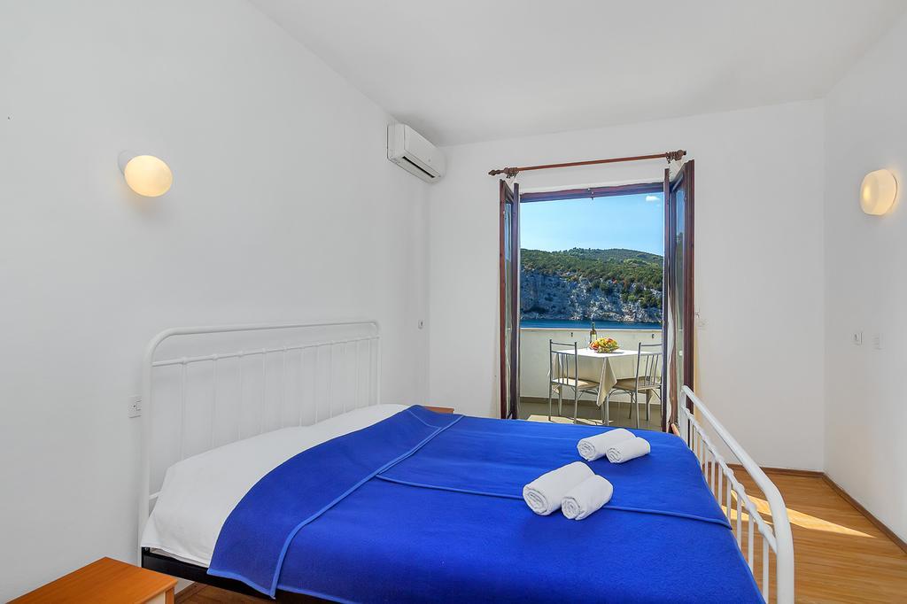 Apartmani Cico Gdinj 外观 照片