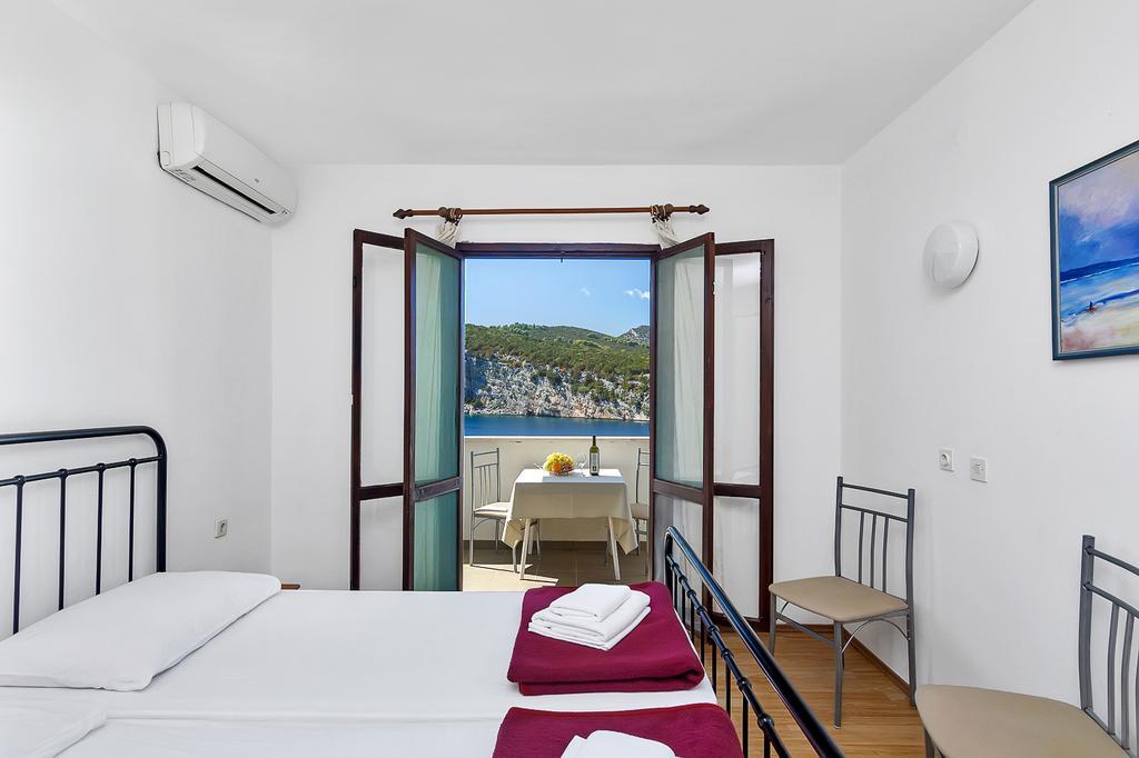 Apartmani Cico Gdinj 外观 照片