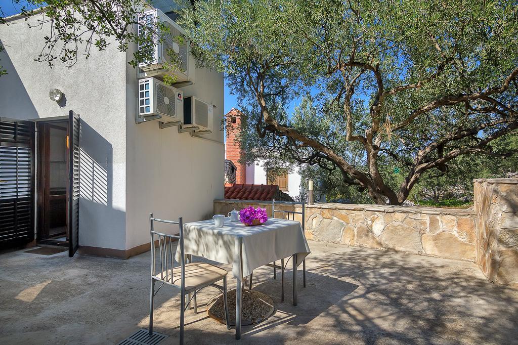 Apartmani Cico Gdinj 外观 照片